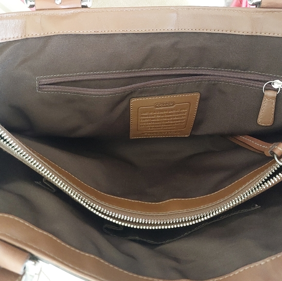 Lightly used coach bag - Picture 3 of 11